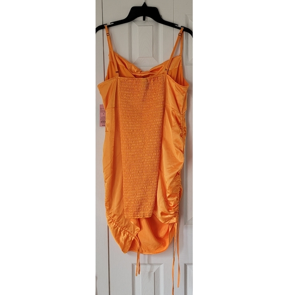 NWT Wild Fable XL Sleeveless Ruched Side Bodycon Dress Orange Satin - Picture 4 of 4